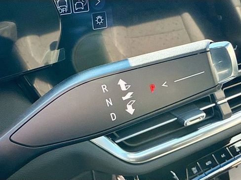 New 2026 Chevrolet Equinox EV LT image 18