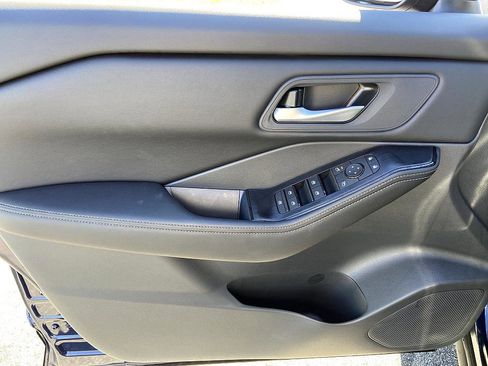 New 2026 Nissan Rogue SV image 9