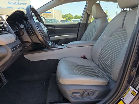 Used 2021 Toyota Camry SE FWD image 10