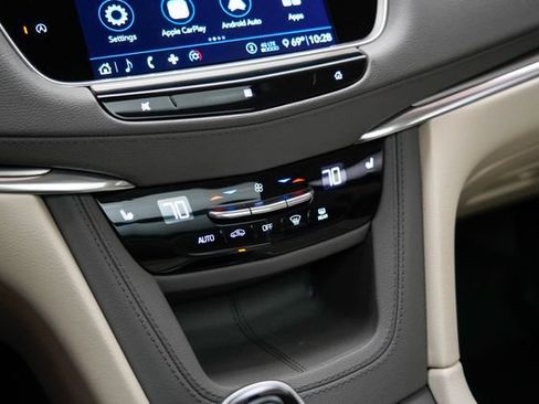 Used 2020 Cadillac XT5 Premium Luxury FWD image 29
