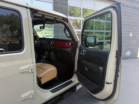 Used 2020 Jeep Gladiator Rubicon AWD/4WD image 42
