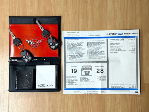 Used 2002 Chevrolet Corvette Z06 w/ Memory Pkg image 9