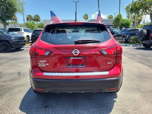 Used 2018 Nissan Rogue Sport SV w/ SV Technology Package FWD image 6