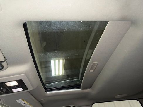 Used 2017 RAM 1500 Laramie w/ Convenience Group image 18