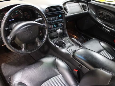 Used 2002 Chevrolet Corvette Z06 w/ Memory Pkg RWD image 28