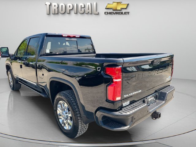 New 2026 Chevrolet Silverado 2500 High Country w/ Technology Package AWD/4WD image 3