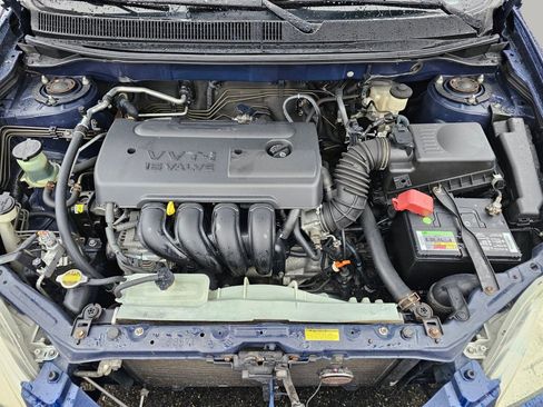 Used 2006 Toyota Matrix XR image 16