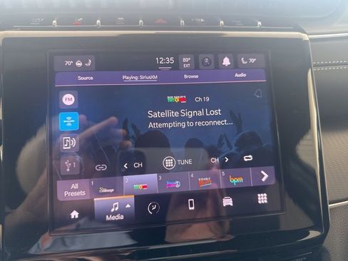New 2025 Jeep Grand Cherokee L Laredo image 23