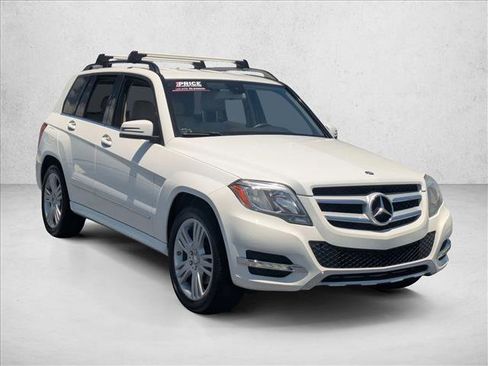 Used 2014 Mercedes-Benz GLK 250 BlueTEC 4MATIC image 3