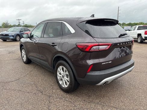 Used 2023 Ford Escape Active w/ Tech Pack #1 AWD/4WD image 5