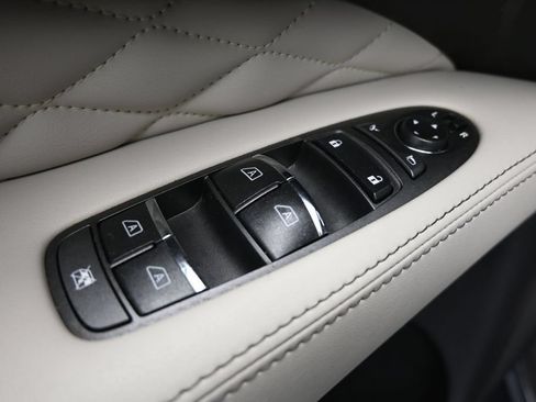 Used 2019 INFINITI QX60 Luxe w/ Limited Package AWD/4WD image 11