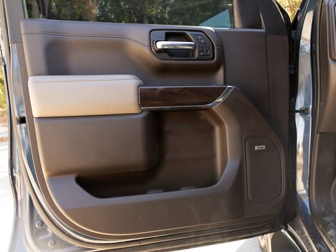 Used 2019 GMC Sierra 1500 SLT w/ SLT Premium Plus Package image 34