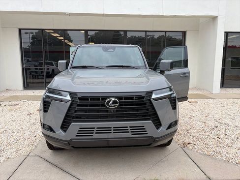 Used 2026 Lexus GX 550 AWD/4WD image 1