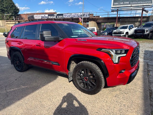 Used 2024 Toyota Sequoia Platinum AWD/4WD image 3