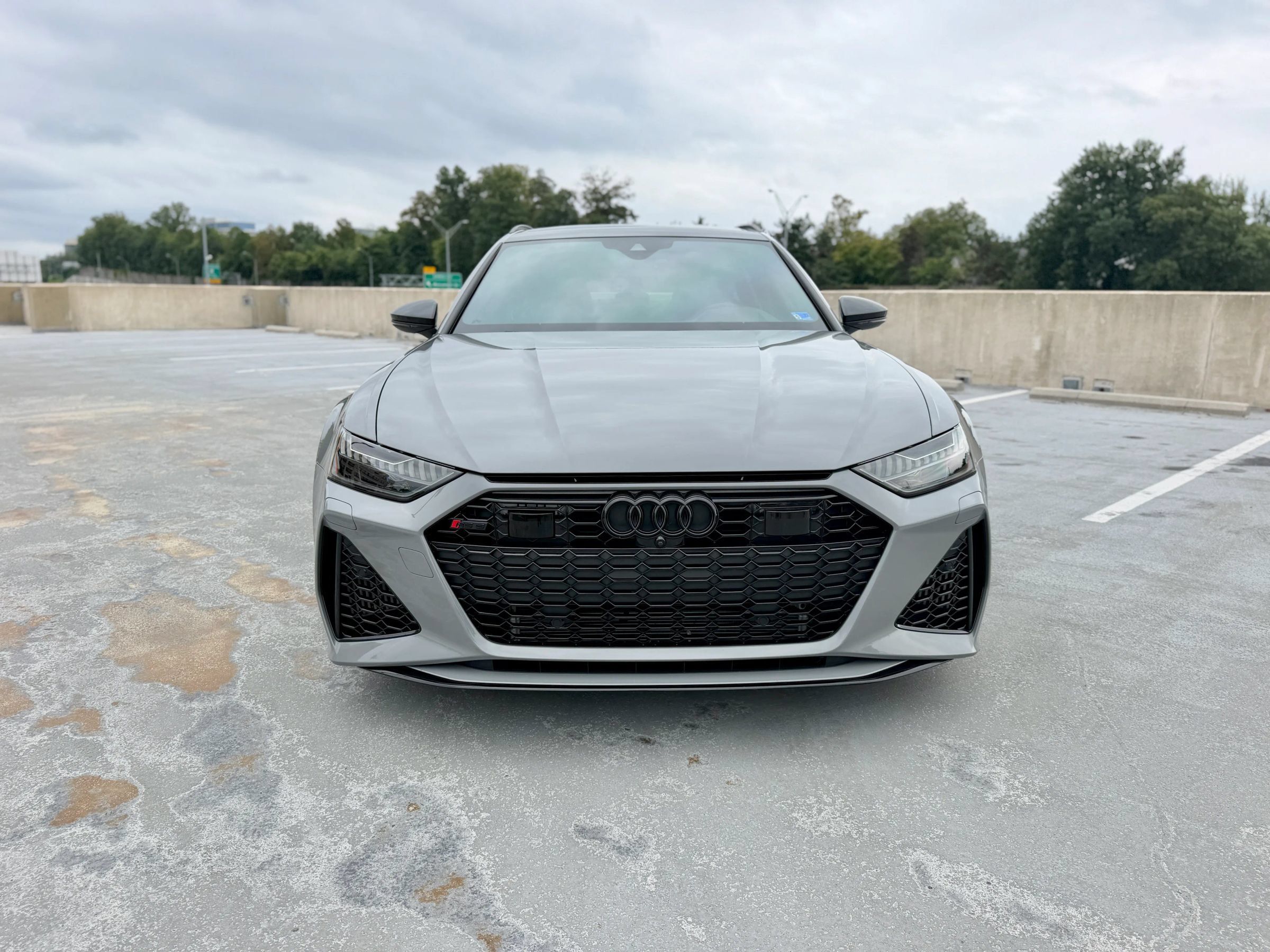 Used 2022 Audi RS 6 w/ Executive Package AWD/4WD image 3
