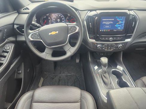 Used 2023 Chevrolet Traverse High Country FWD image 11