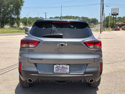 Used 2021 Chevrolet TrailBlazer RS w/ Sun and Liftgate Package FWD image 7