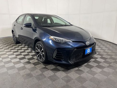 Used 2018 Toyota Corolla SE FWD image 2