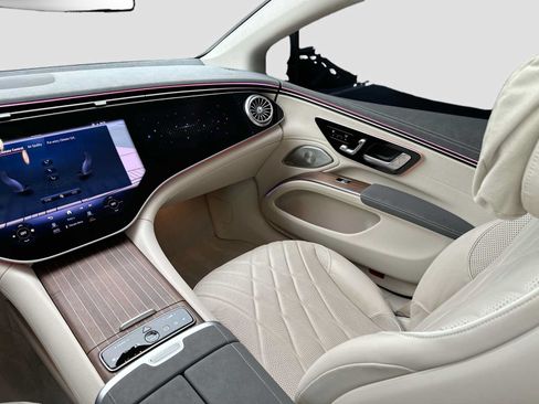 Used 2022 Mercedes-Benz EQS 580 4MATIC Sedan image 25
