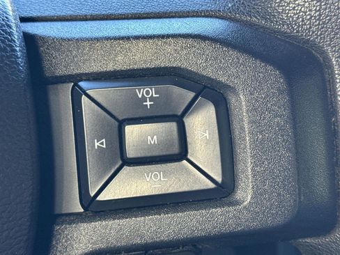 Used 2020 Ford F150 XLT image 25