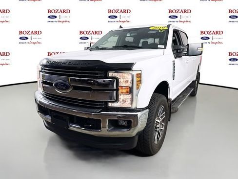 Used 2019 Ford F250 Lariat w/ FX4 Off-Road Package image 4