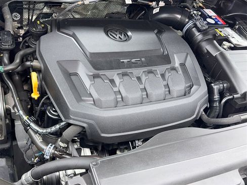 Used 2022 Volkswagen Tiguan SE R-Line image 61
