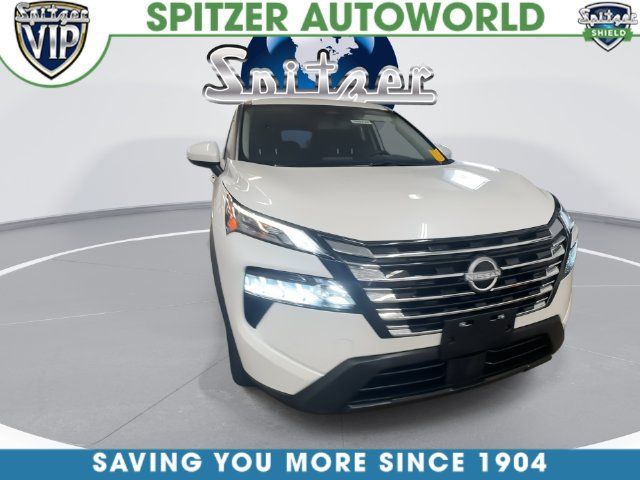 Used 2026 Nissan Rogue SV AWD/4WD image 3