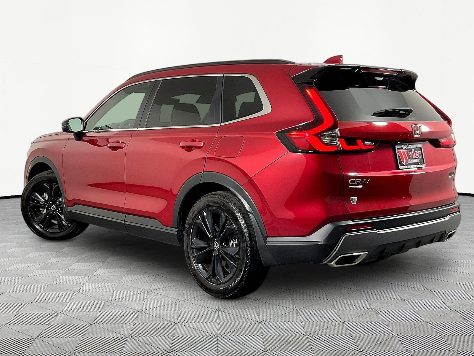 Used 2025 Honda CR-V Sport Touring image 4