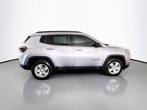 Used 2022 Jeep Compass Latitude w/ Convenience Group image 11
