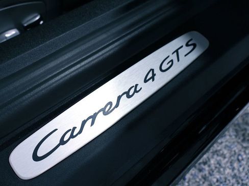 Used 2018 Porsche 911 Carrera 4 GTS image 35