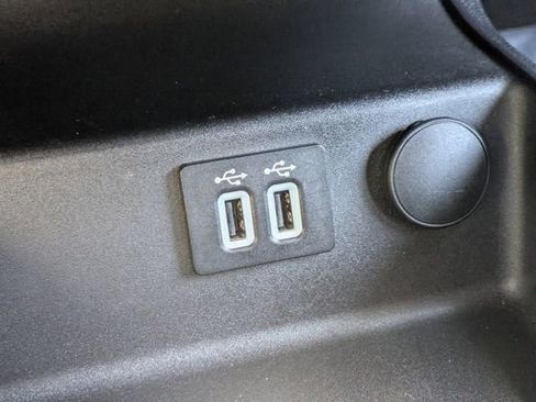 Used 2019 Ford Fusion SE image 19