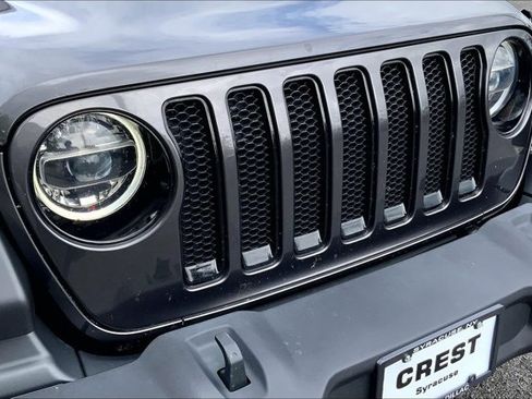 Used 2022 Jeep Wrangler Unlimited Sport AWD/4WD image 29