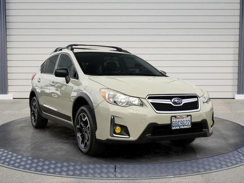 Used 2016 Subaru Crosstrek 2.0i AWD/4WD image 1