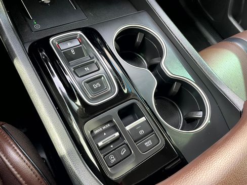Used 2025 Honda Pilot Elite image 19