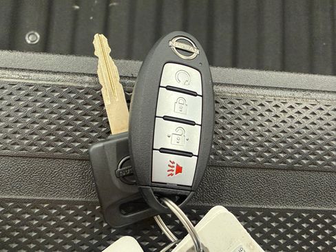 Used 2026 Nissan Frontier Pro-X w/ Pro-X Convenience Package RWD image 30