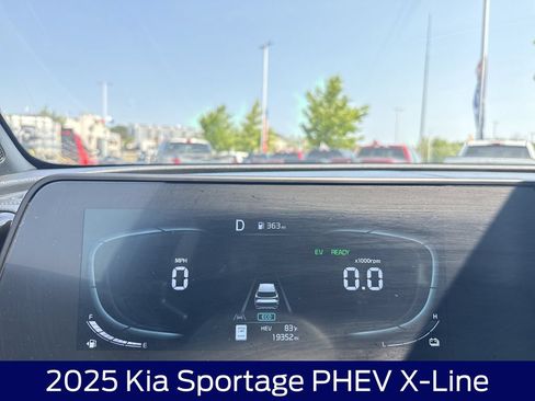 Used 2025 Kia Sportage X-Line AWD/4WD image 20