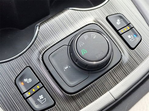 Used 2023 GMC Acadia SLT w/ Preferred Package image 26