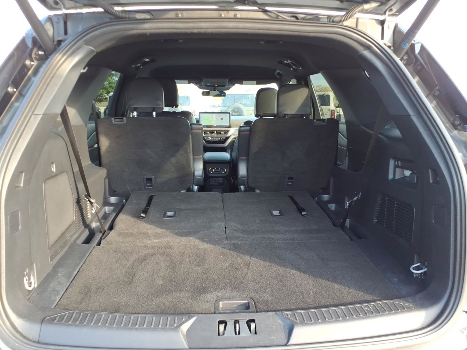 Certified 2026 Ford Explorer ST-Line AWD/4WD image 16