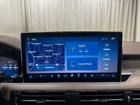 Used 2023 Lincoln Corsair AWD w/ Equipment Group 101A image 15