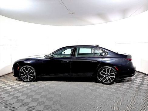 Certified 2025 BMW 760i xDrive w/ Executive Package AWD/4WD image 4
