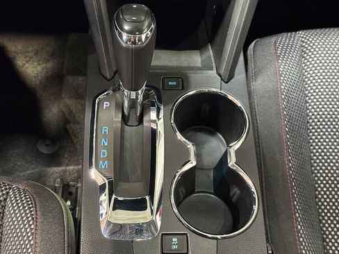 Used 2017 Chevrolet Equinox LT w/ Convenience Package image 28