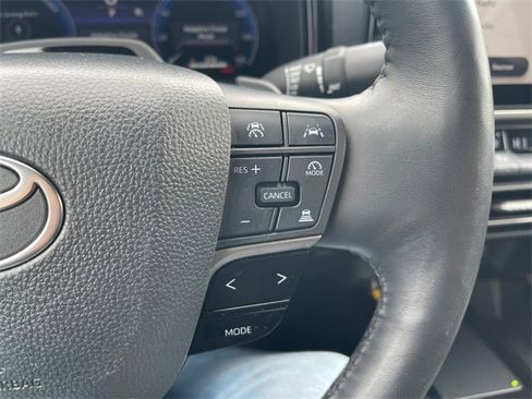 Used 2025 Toyota Camry XSE image 23