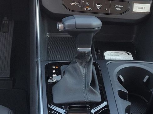 New 2027 Kia Carnival SX w/ Dark Edition Package FWD image 20