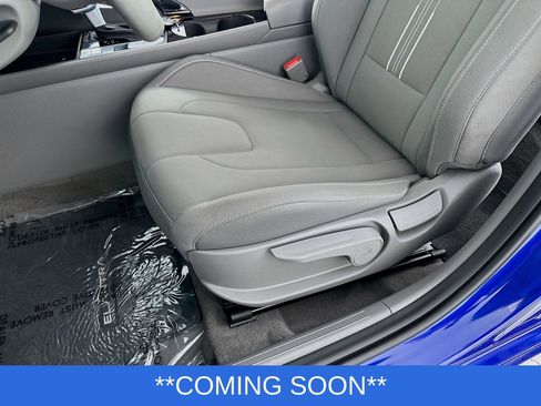 Used 2024 Hyundai Elantra SEL w/ Convenience Package FWD image 23