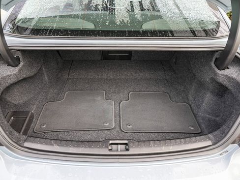 Used 2024 Volvo S60 B5 Core image 24