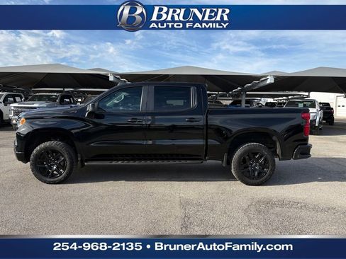 Used 2024 Chevrolet Silverado 1500 LT Trail Boss w/ Convenience Package II image 8