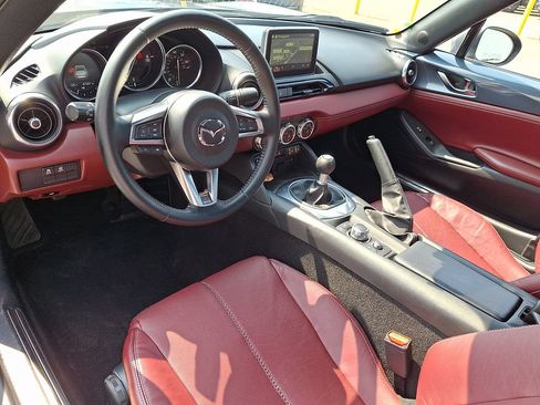 Used 2020 MAZDA MX-5 Miata RF Grand Touring RWD image 11
