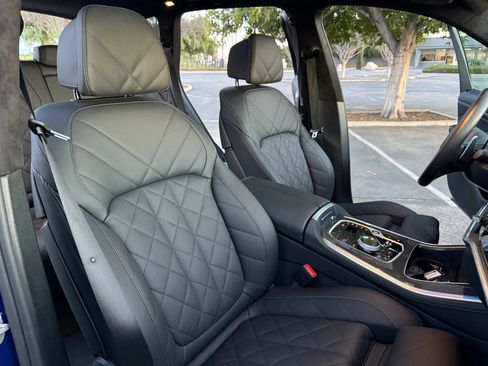 Used 2026 BMW X5 M60i image 35