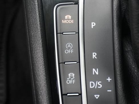 Used 2018 Volkswagen GTI Autobahn FWD image 25