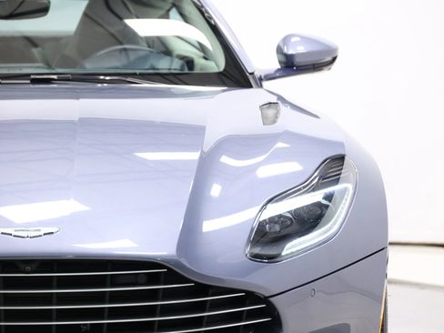 Used 2019 Aston Martin DB11 Coupe RWD image 93